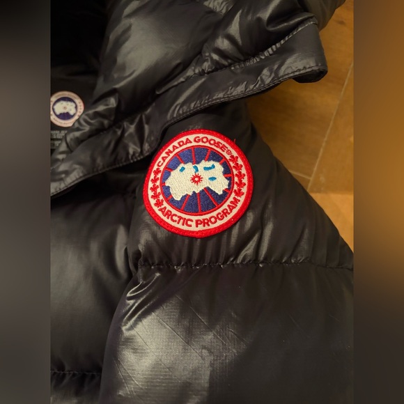 EUC Women’s Canada Goose Cypress Puffer Jacket - XS - Black - Picture 2 of 8